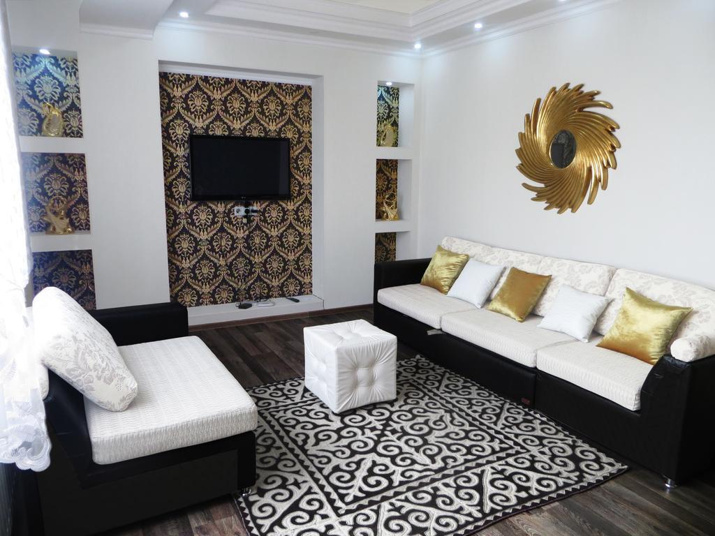 Maximus Apartament Biskek Kültér fotó